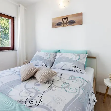 Cozy In With Wifi Apartment